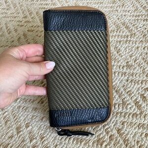 Pistil wallet zip up